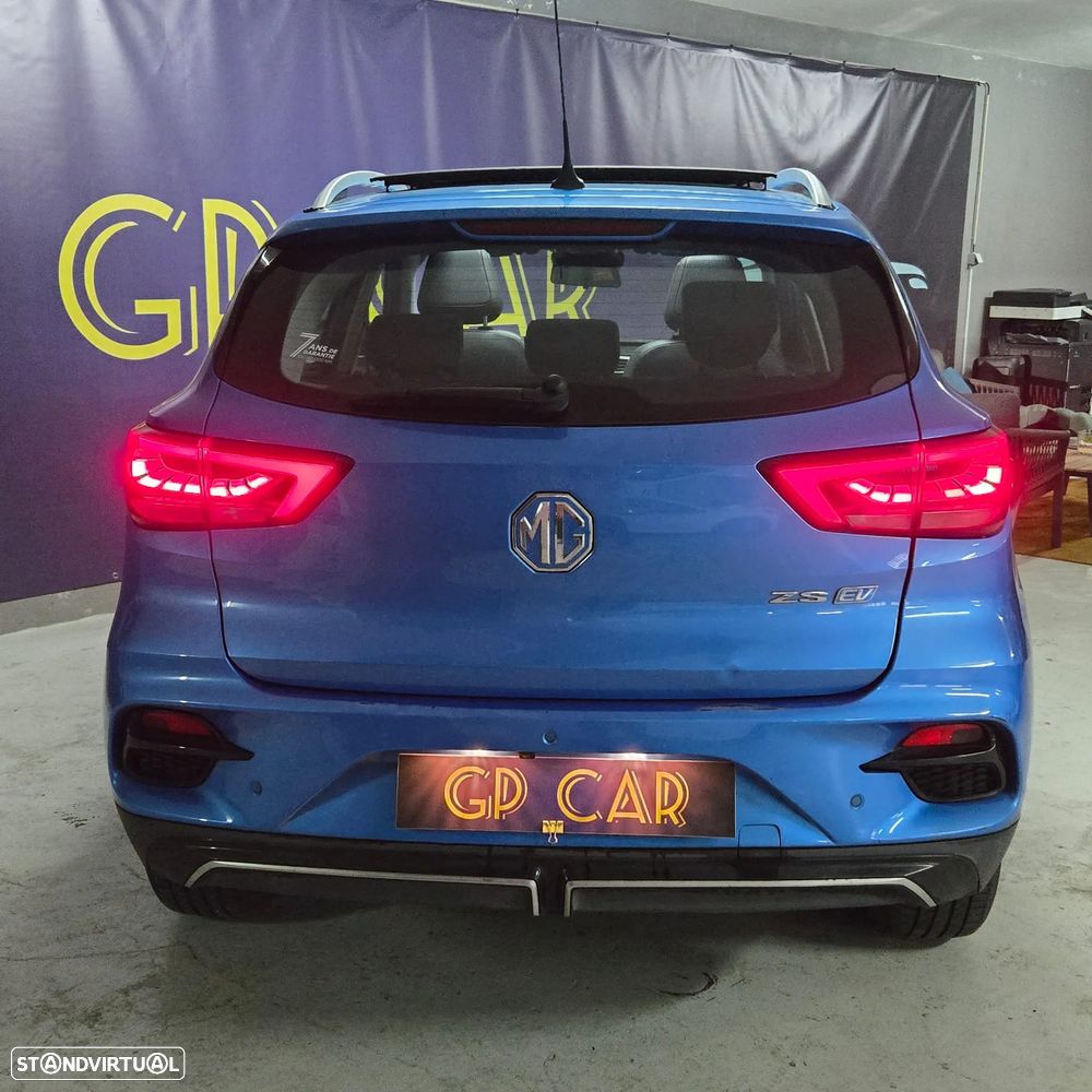 MG ZS EV 72.6 kWh Luxury - 8