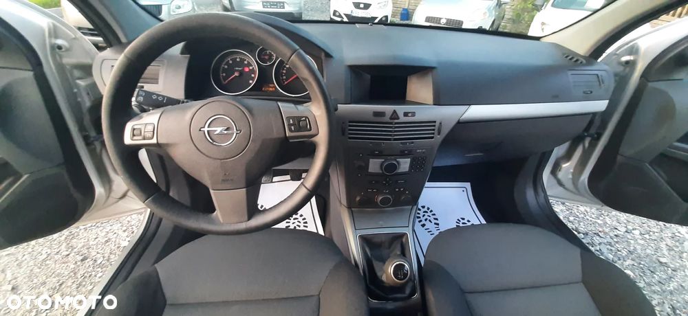 Opel Astra - 35
