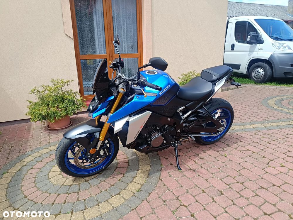 Suzuki GSX 1000 - 4