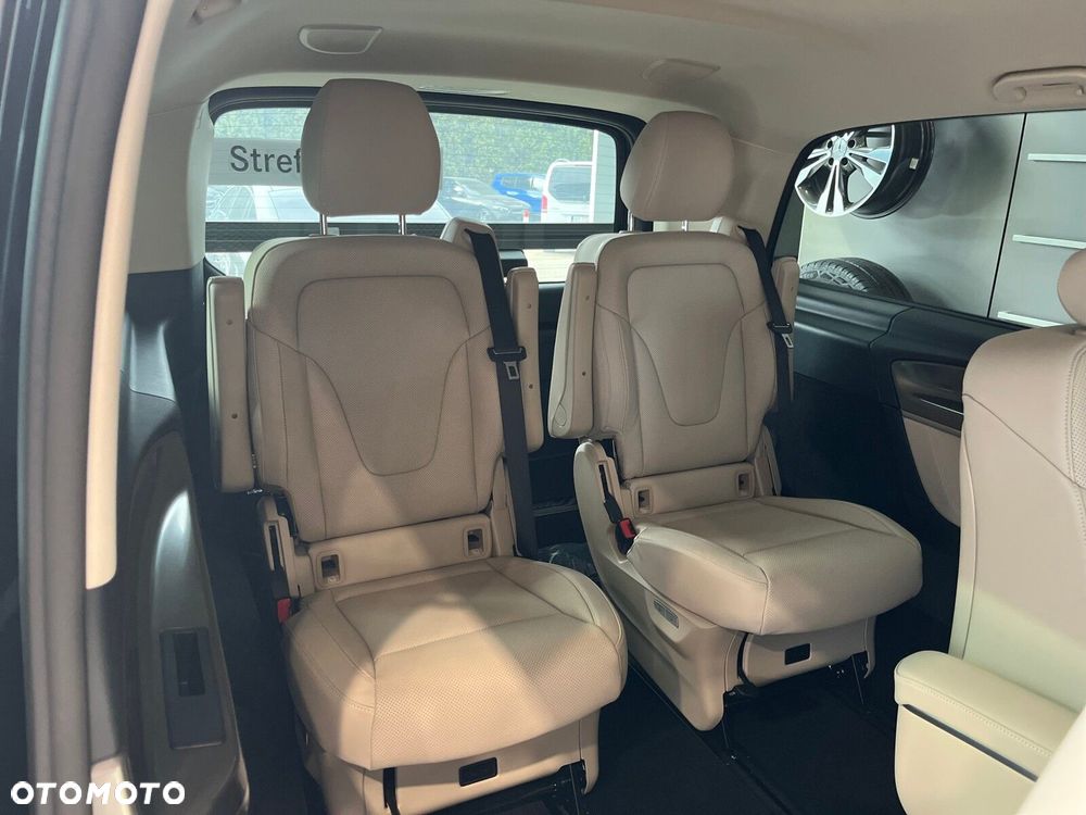 Mercedes-Benz Klasa V - 21