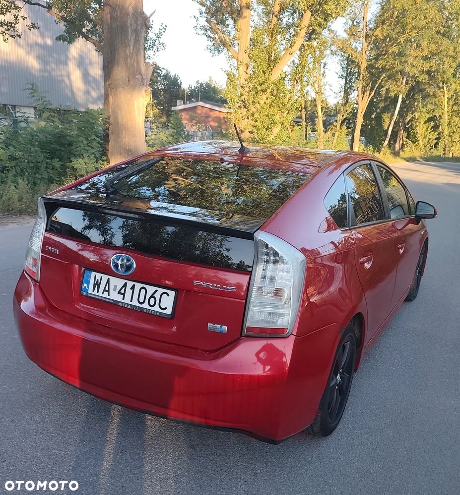 Toyota Prius (Hybrid) Executive - 3