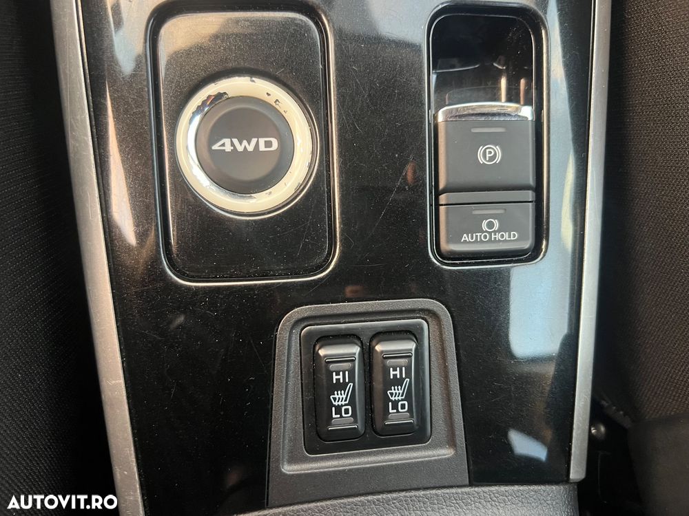 Mitsubishi Outlander 2.2 DI-D 4WD Automatik Plus - 14
