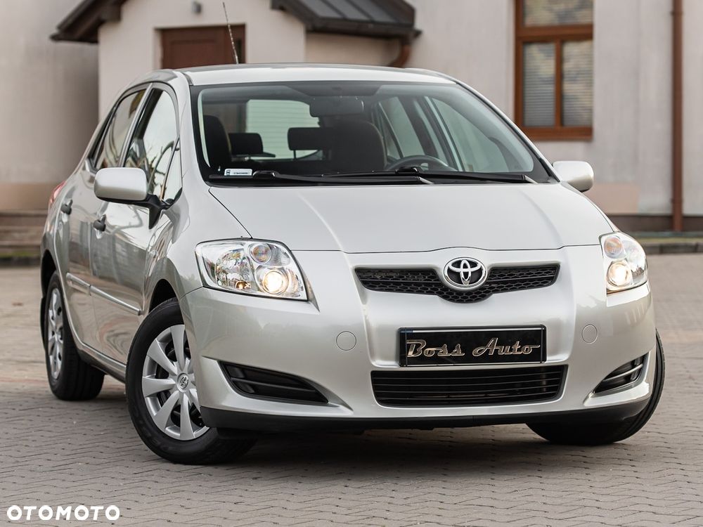 Toyota Auris - 1