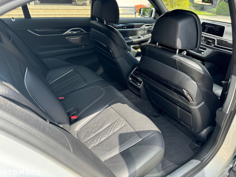 BMW Seria 7 750d xDrive - 12