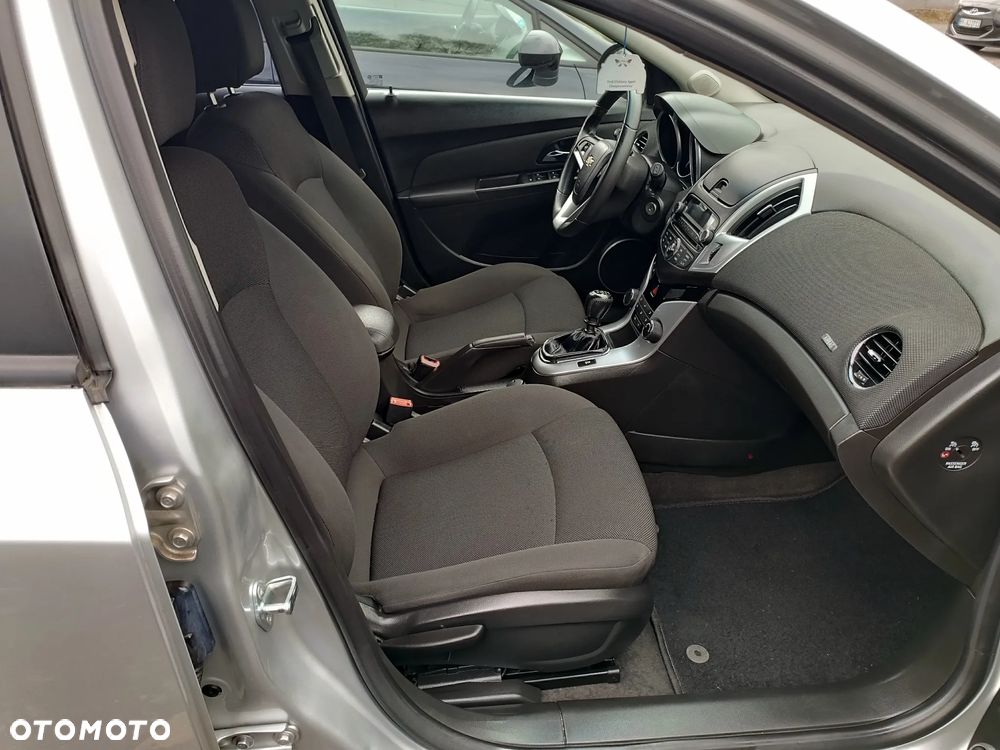 Chevrolet Cruze 1.6 LT+ - 15