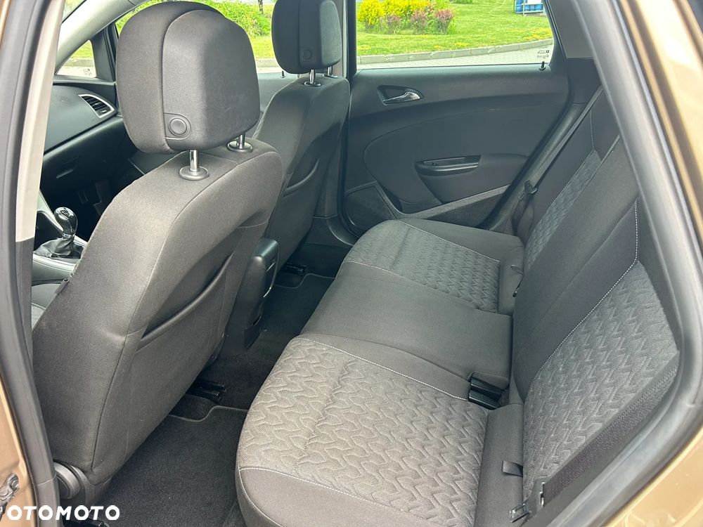 Opel Astra 1.4 Turbo - 22