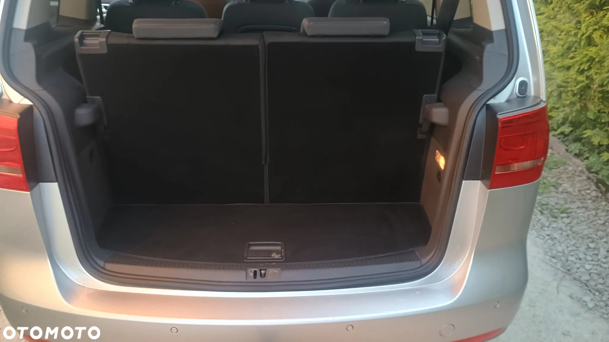 Volkswagen Touran 2.0 TDI DPF BlueMotion Technology Life - 33