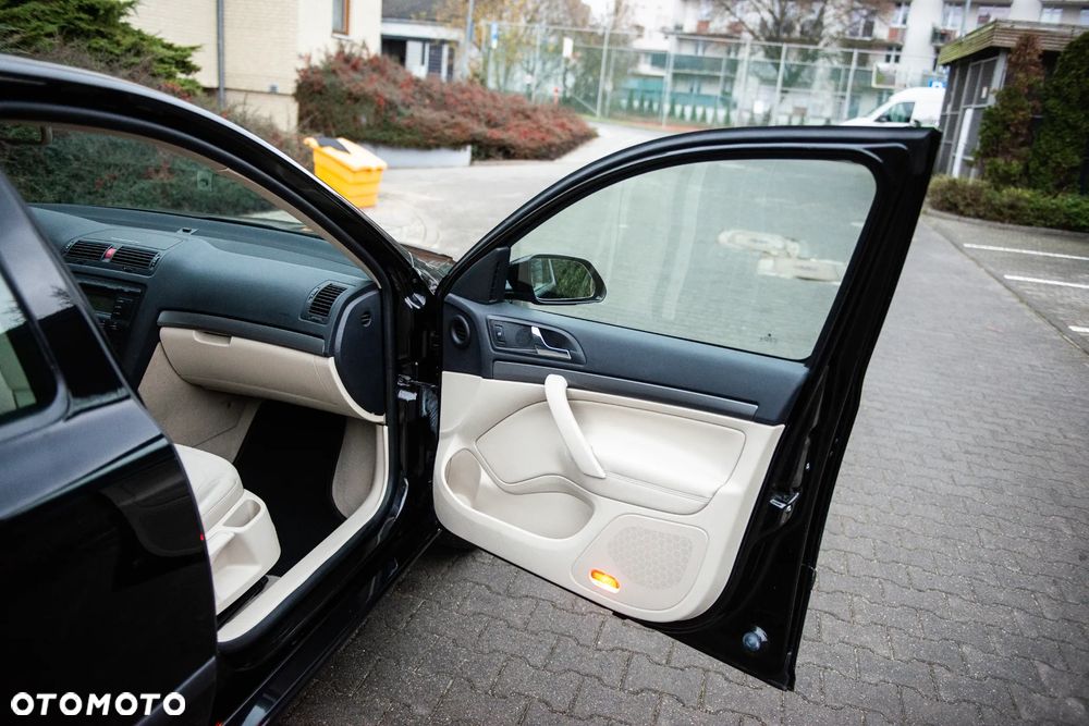 Skoda Octavia 1.9 TDI DSG Elegance - 22