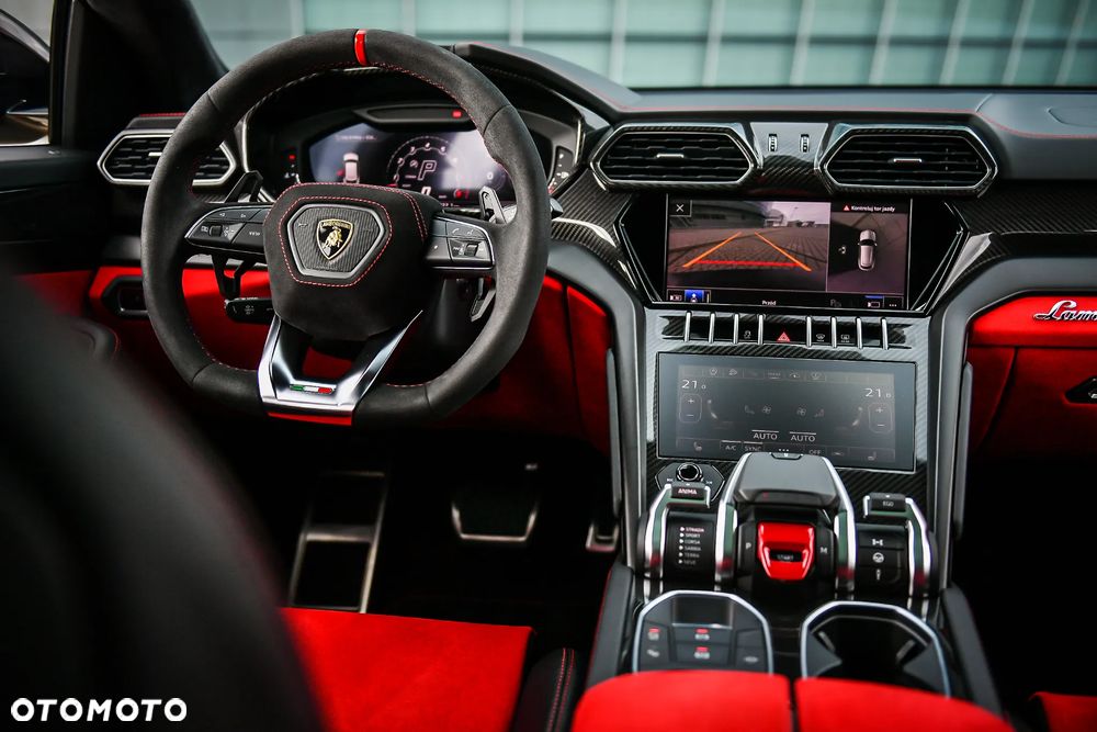 Lamborghini Urus Standard - 30