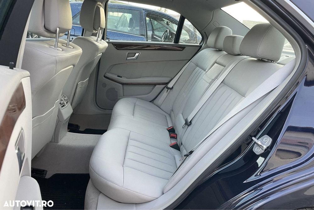 Mercedes-Benz E 250 CDI 4MATIC BlueEfficiency Aut. - 11