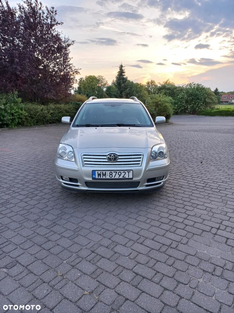 Toyota Avensis 1.8 VVT-i Luna - 10