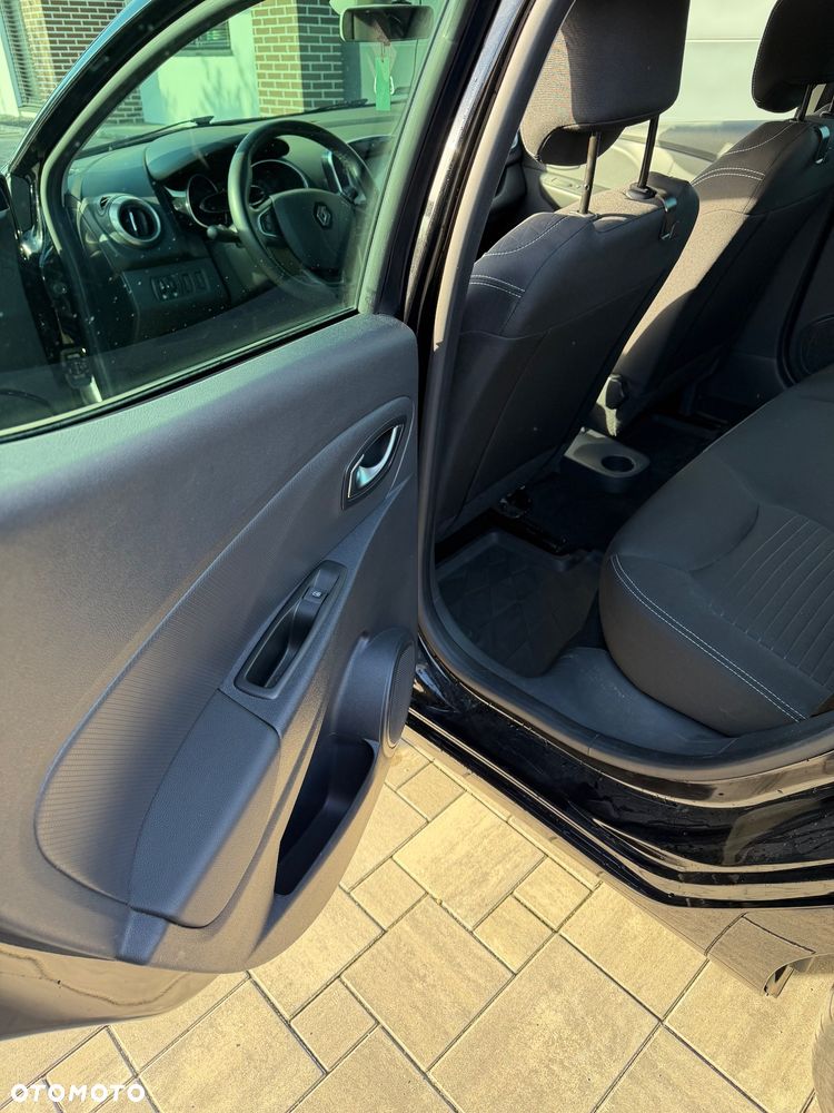 Renault Clio - 21
