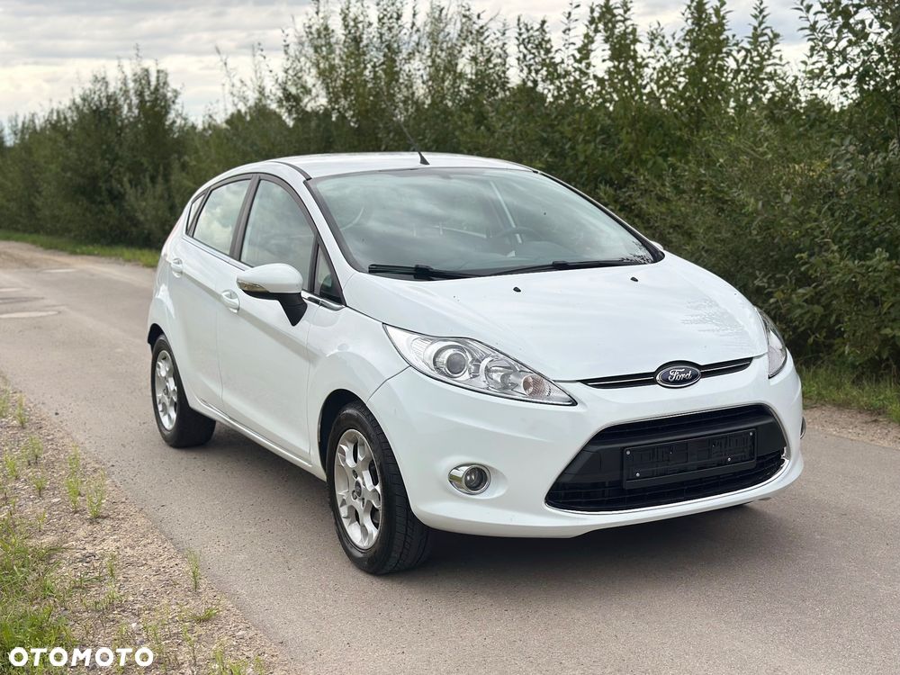 Ford Fiesta - 2