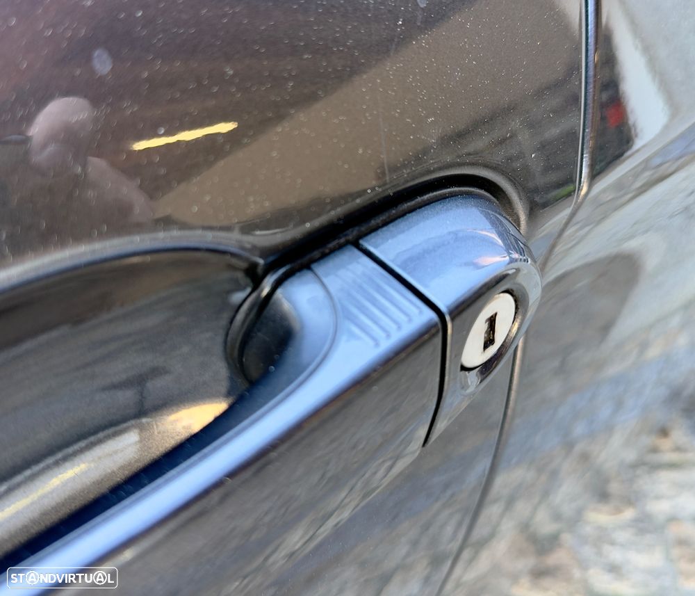 BMW 320 d Auto Pack M - 17