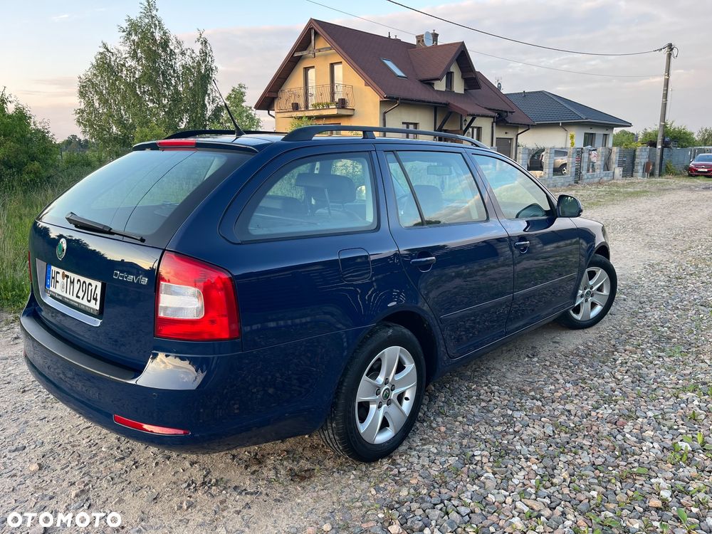 Skoda Octavia 2.0 TDI DSG Elegance - 3