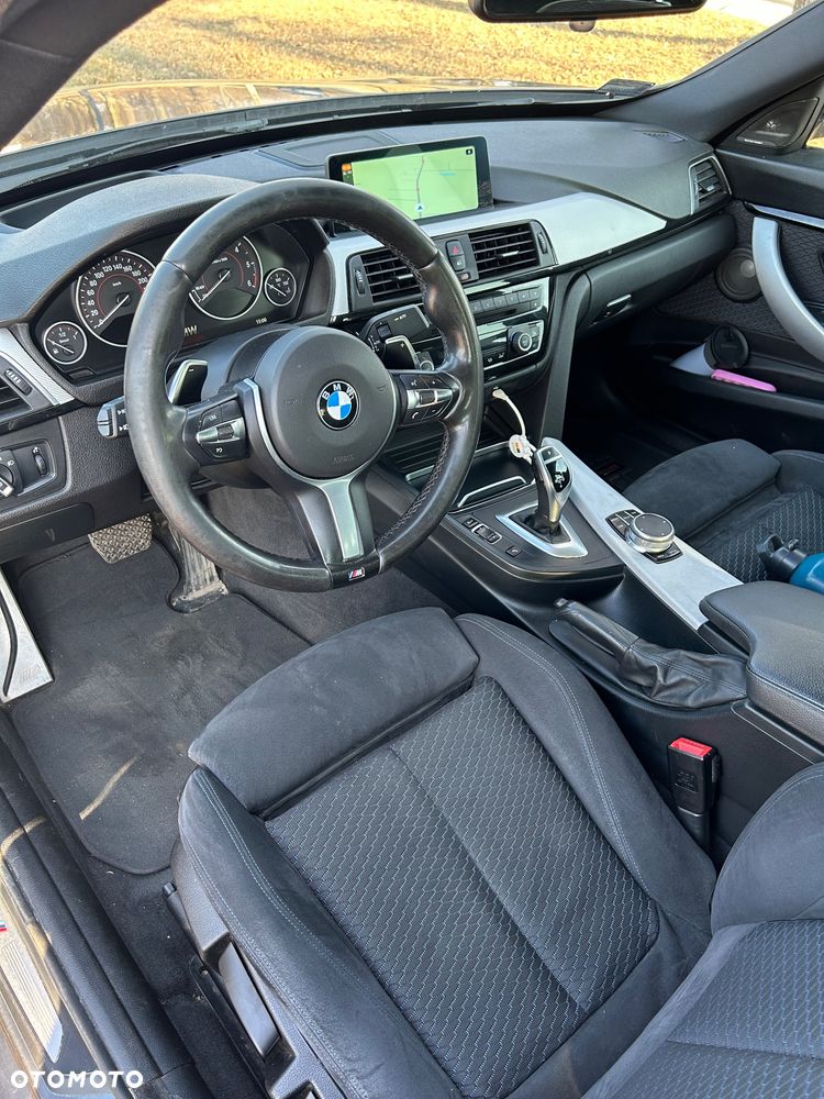 BMW Seria 3 325d M Sport - 8