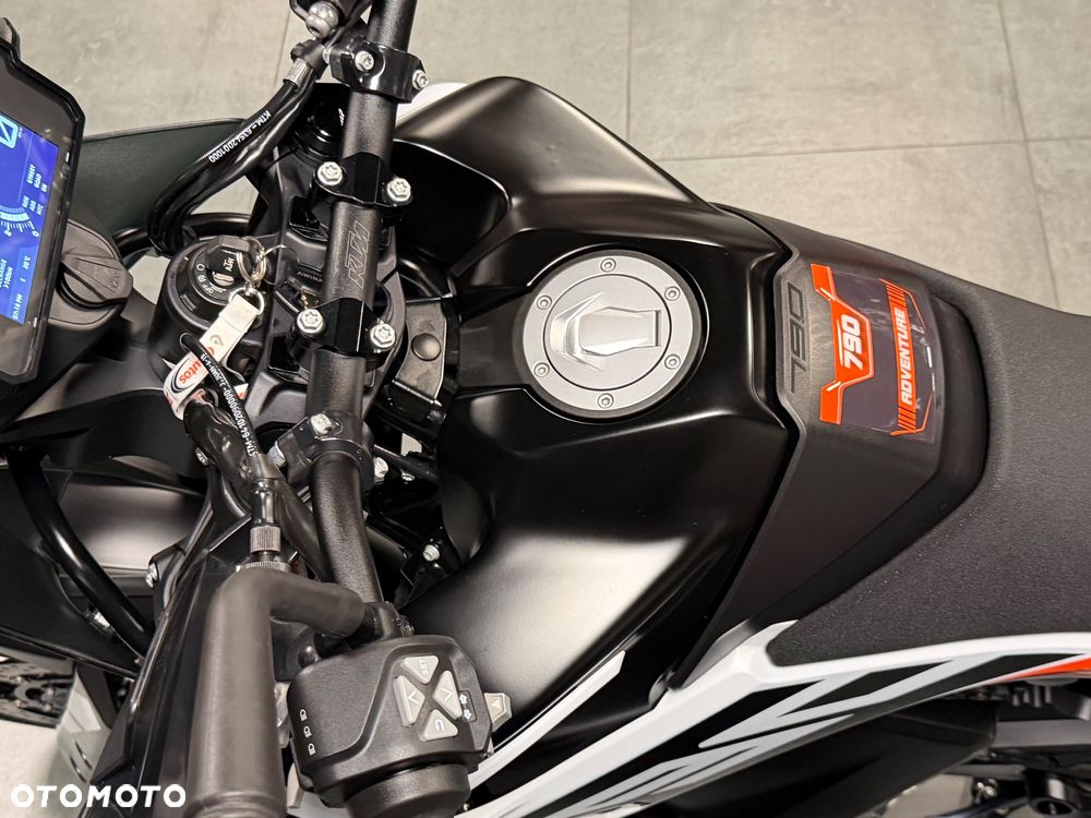KTM Adventure - 26