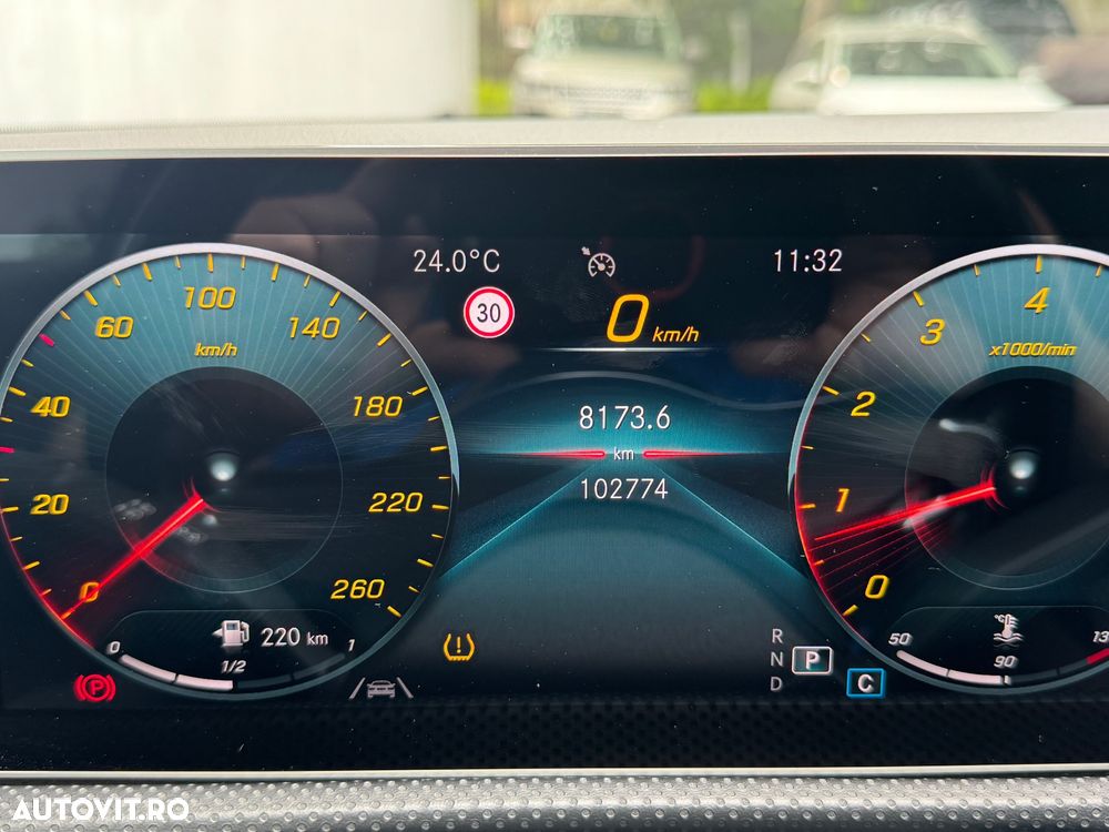 Mercedes-Benz A 250 4Matic 7G-DCT AMG Line - 17