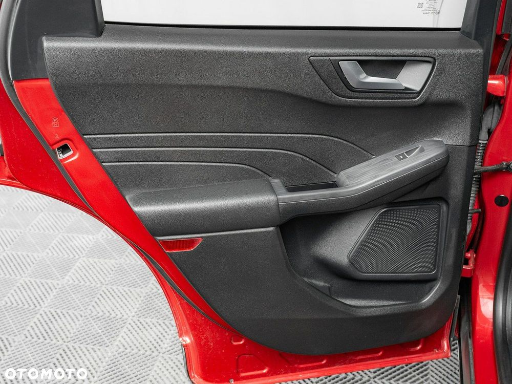 Ford Kuga 2.5 FHEV FWD Titanium - 23