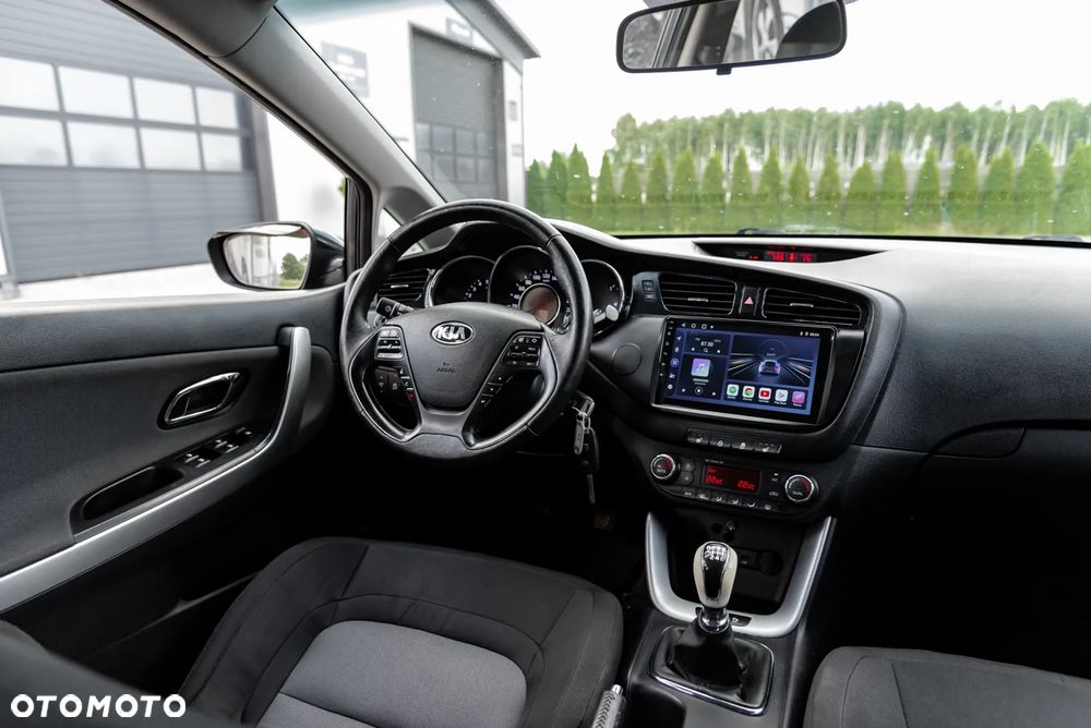 Kia Ceed 1.6 CRDi 128 Platinum Edition - 24