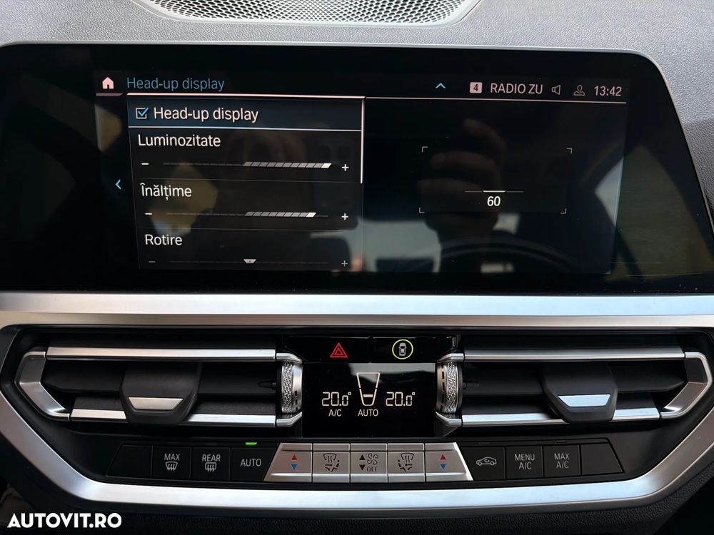 BMW Seria 3 330e Aut. Sport Line - 32