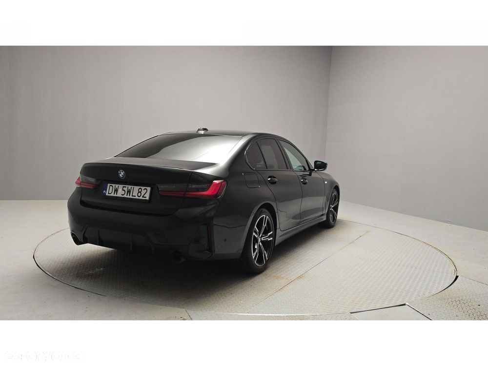 BMW Seria 3 320d xDrive mHEV M Sport - 5