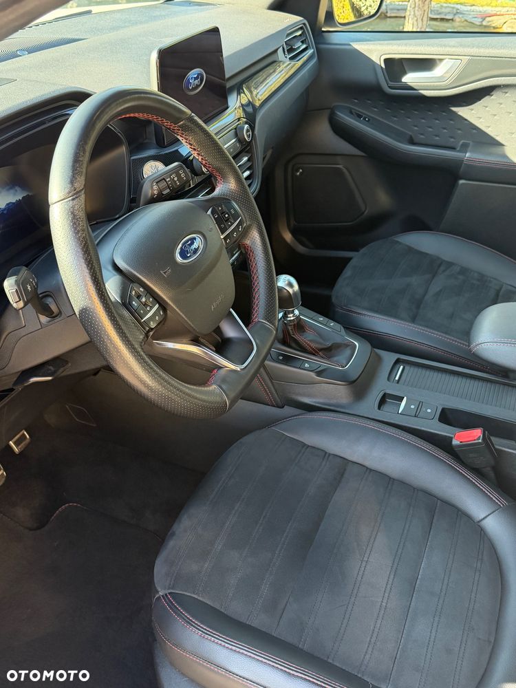 Ford Kuga 1.5 EcoBoost FWD ST-Line X - 11