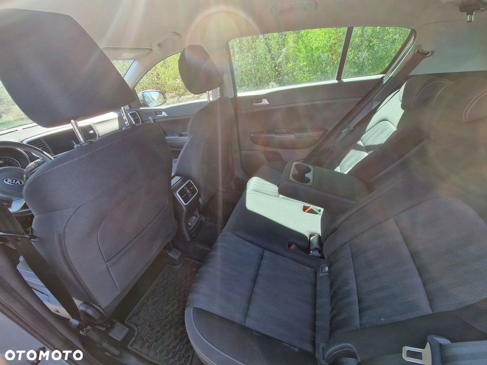 Kia Sportage - 16