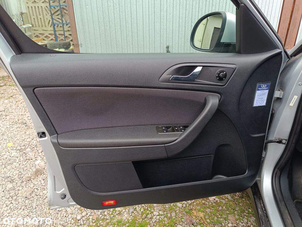 Skoda Yeti 2.0 TDI DPF 4x4 Edition DSG - 36