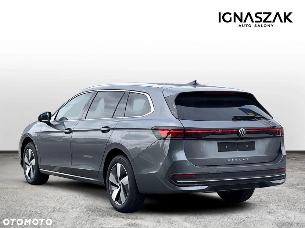 Volkswagen Passat - 4