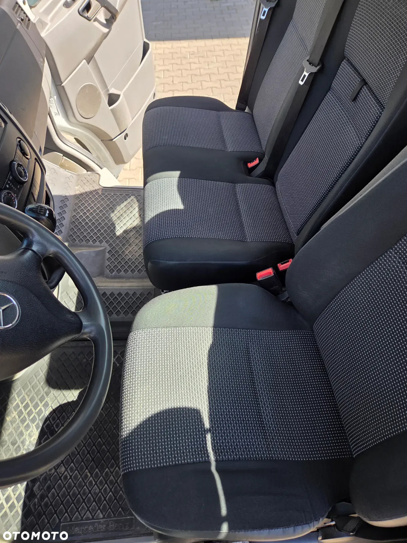 Mercedes-Benz Sprinter - 21