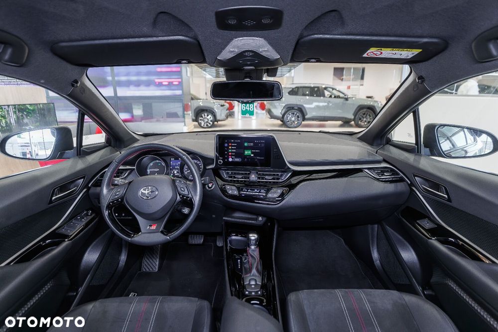 Toyota C-HR - 11