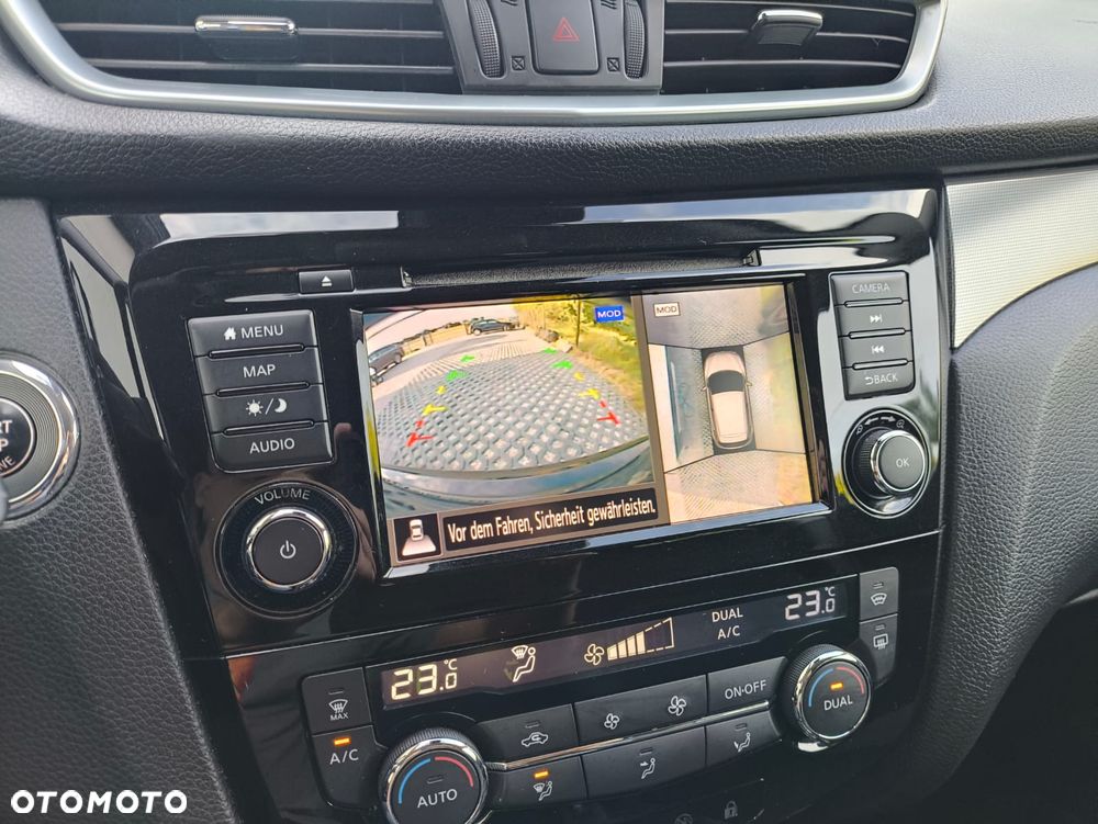 Nissan Qashqai 1.3 DIG-T N-Connecta - 24