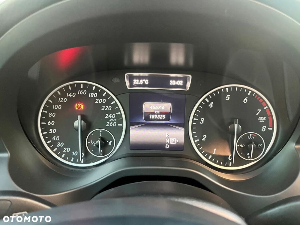 Mercedes-Benz Klasa A 180 7G-DCT Activity Edition - 17