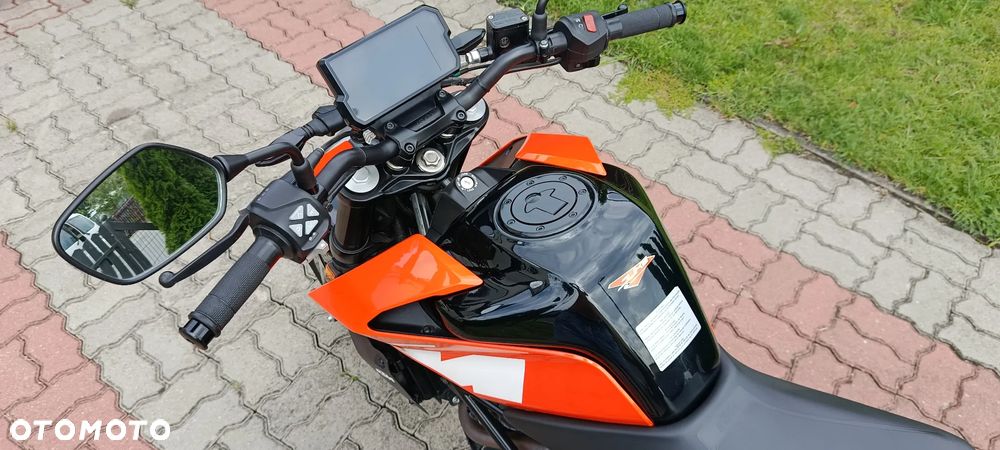 KTM Duke 125 - 13