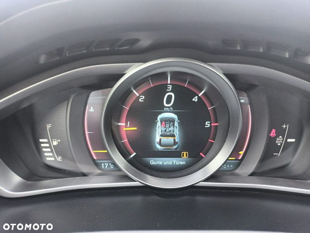 Volvo V40 - 19