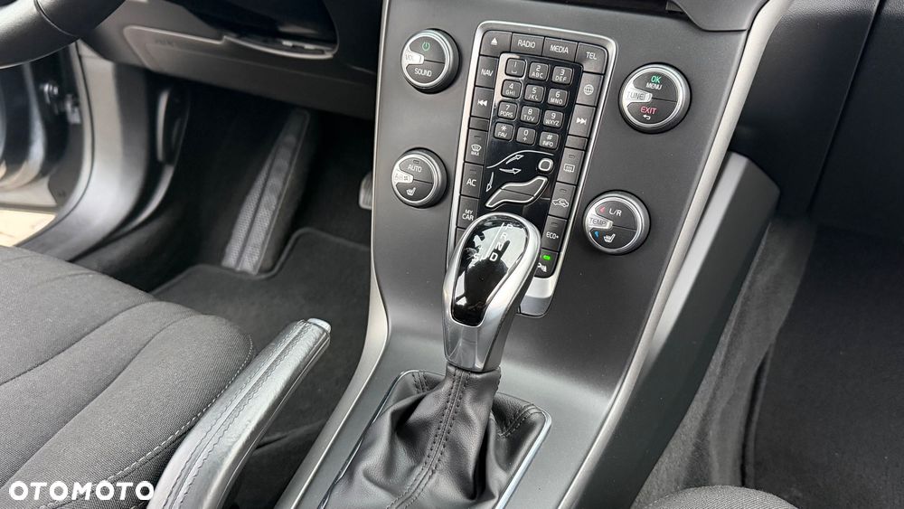 Volvo V40 D2 Geartronic Kinetic - 35