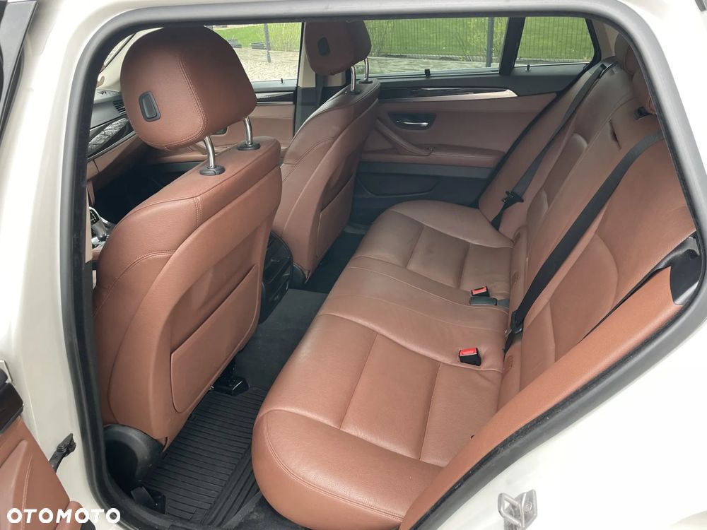 BMW Seria 5 520d xDrive Luxury Line - 25