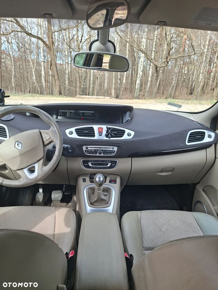 Renault Scenic 1.4 16V TCE Privilege - 14