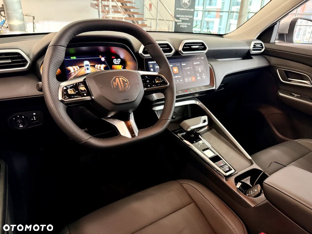 MG ZS Hybrid+ - 14
