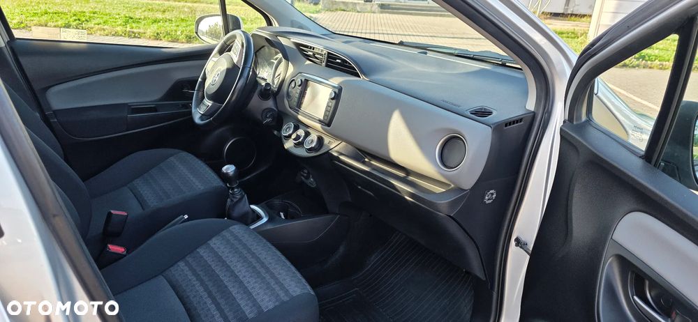Toyota Yaris 1.33 Active - 10