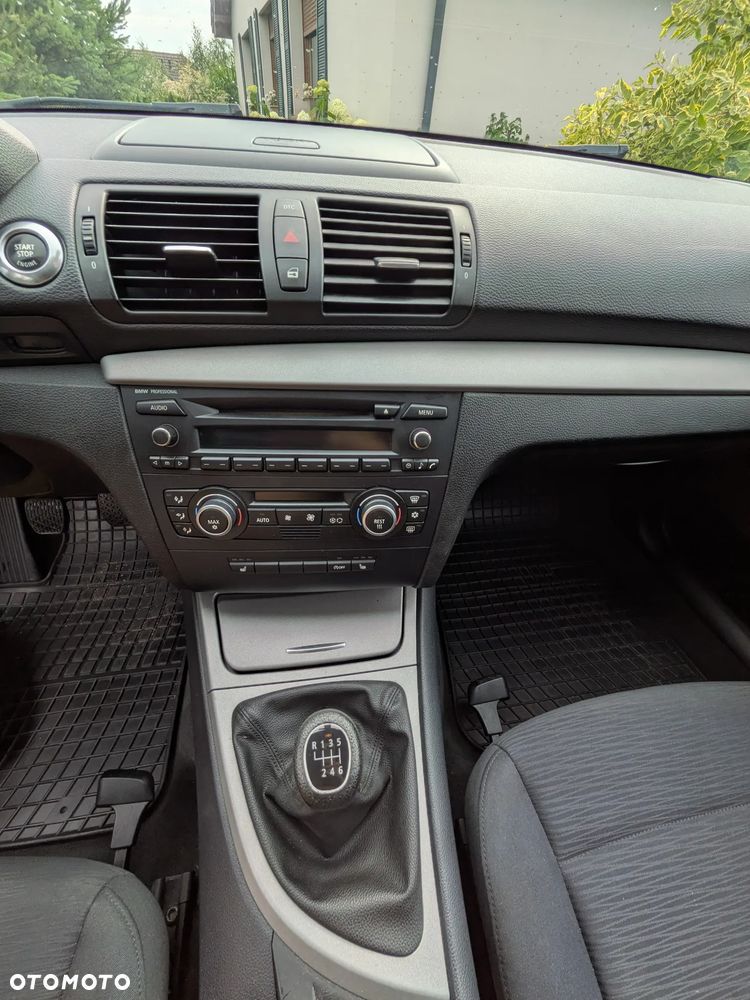 BMW Seria 1 118i - 12