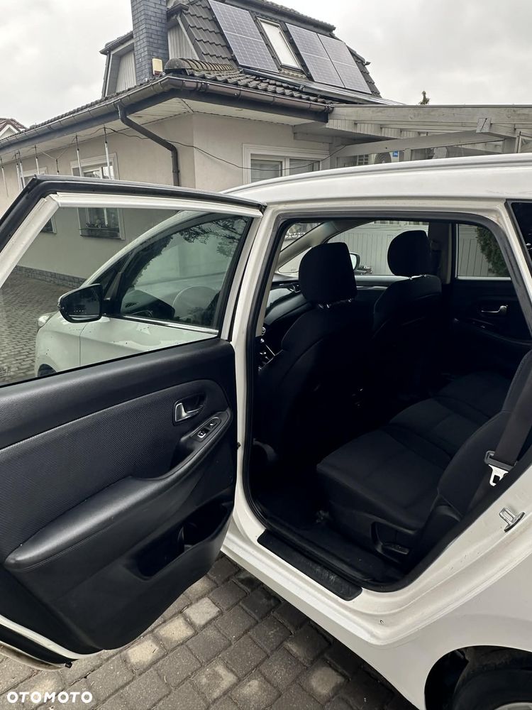 Kia Carens 1.7 CRDi 115 Dream Team Edition - 22