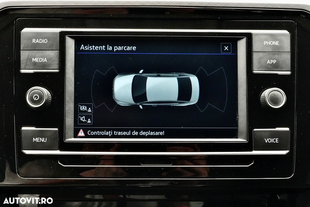 Volkswagen Passat 2.0 TDI DSG Comfortline - 22