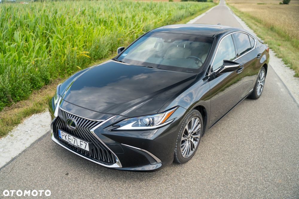 Lexus ES 300h Business Edition + - 3