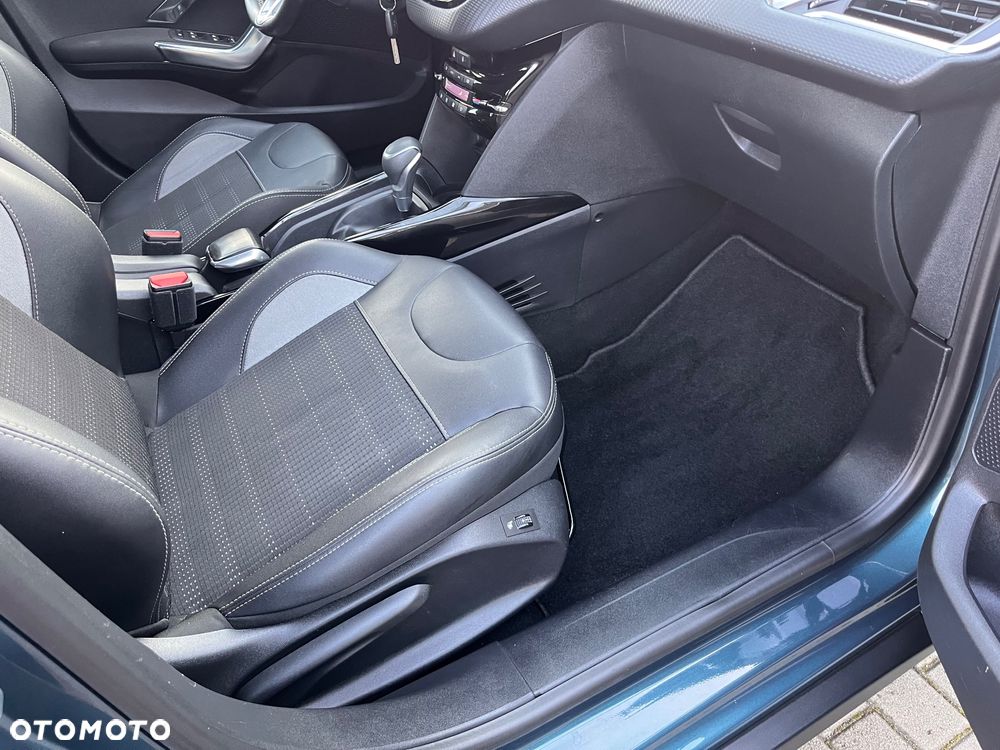 Peugeot 2008 1.2 PureTech GT Line S&S EAT8 - 9