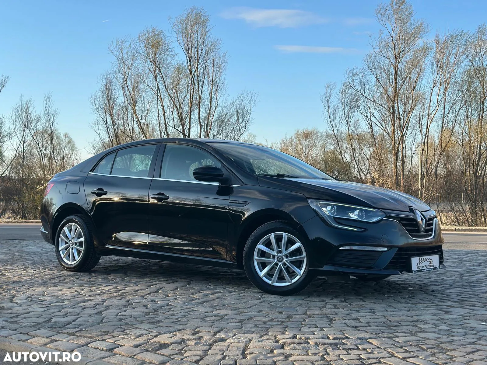 Renault Megane Blue dCi 116 EDC Zen - 2