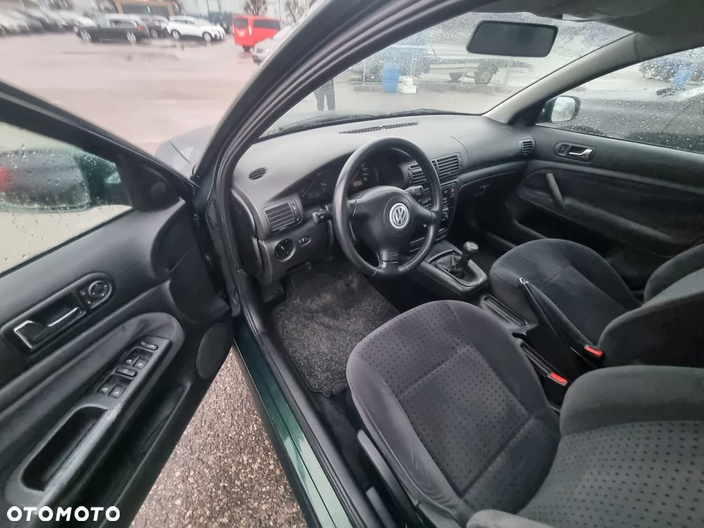 Volkswagen Passat 1.9 TDI Comfortline - 5