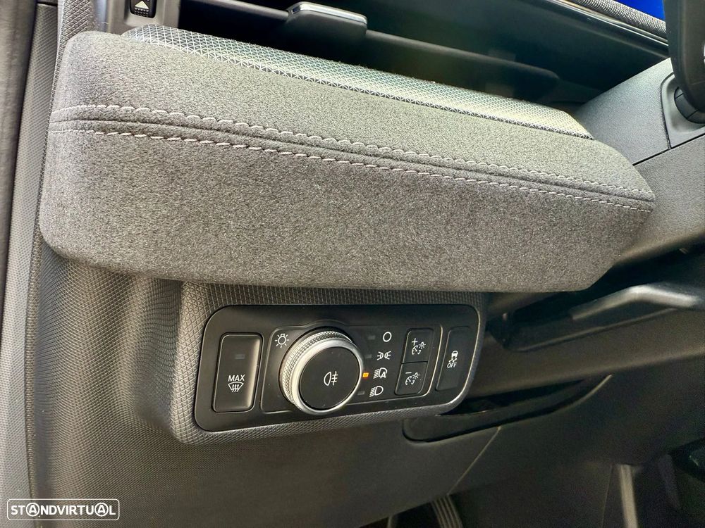 Ford Mustang Mach-E AWD GT - 11