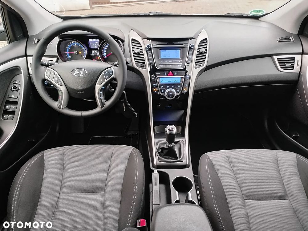 Hyundai i30 1.6 Premium - 9